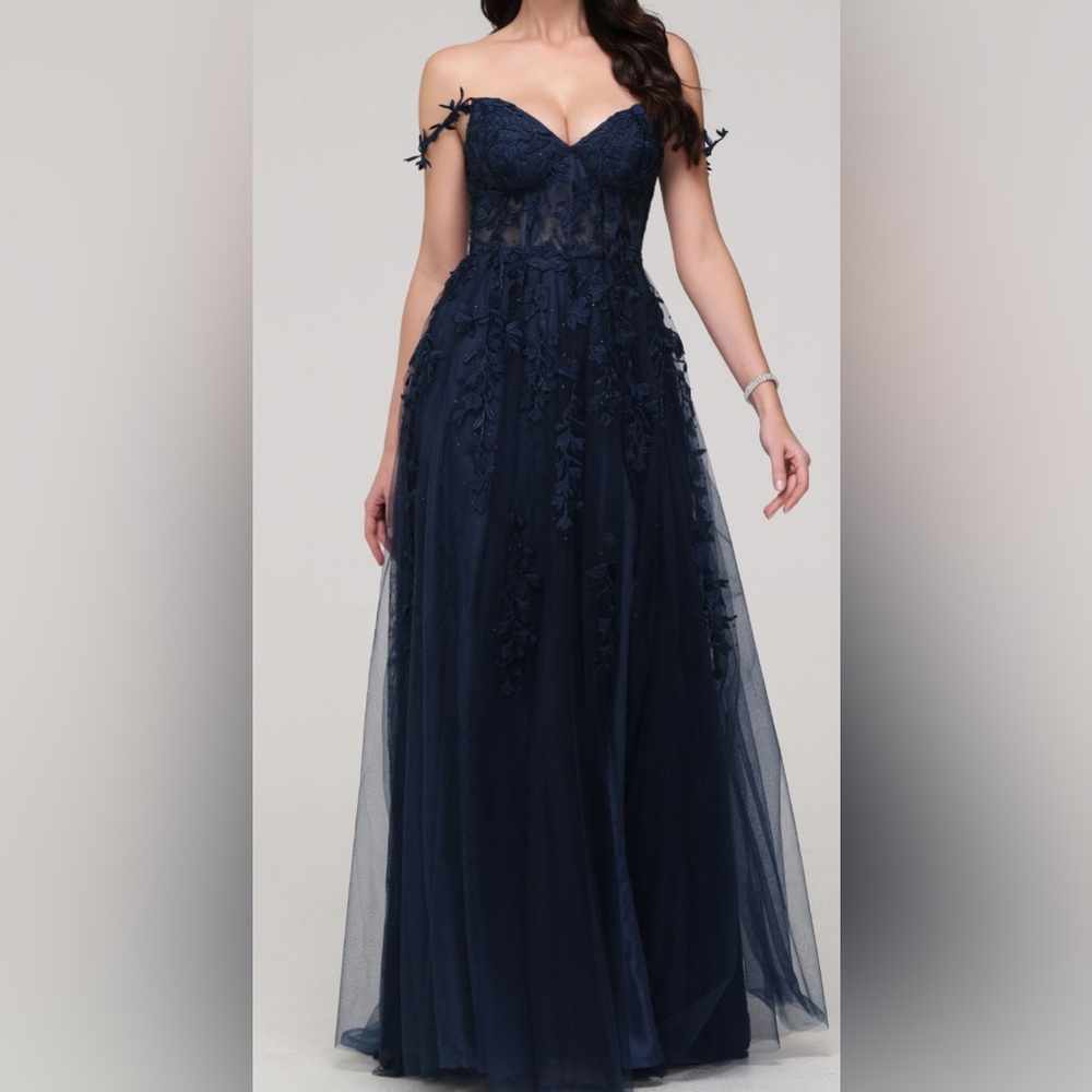 Elegant Navy Blue Evening Gown